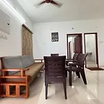 Royal Beach Service Apartment