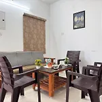 Royal Beach Service Apartment