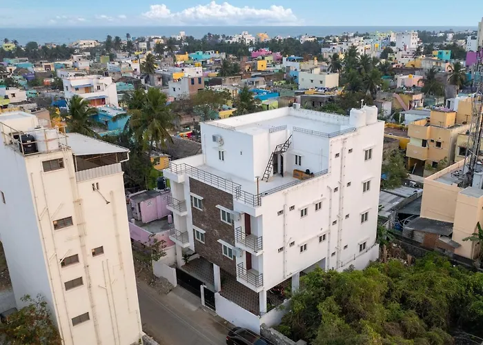 Royal Beach Service Apartment